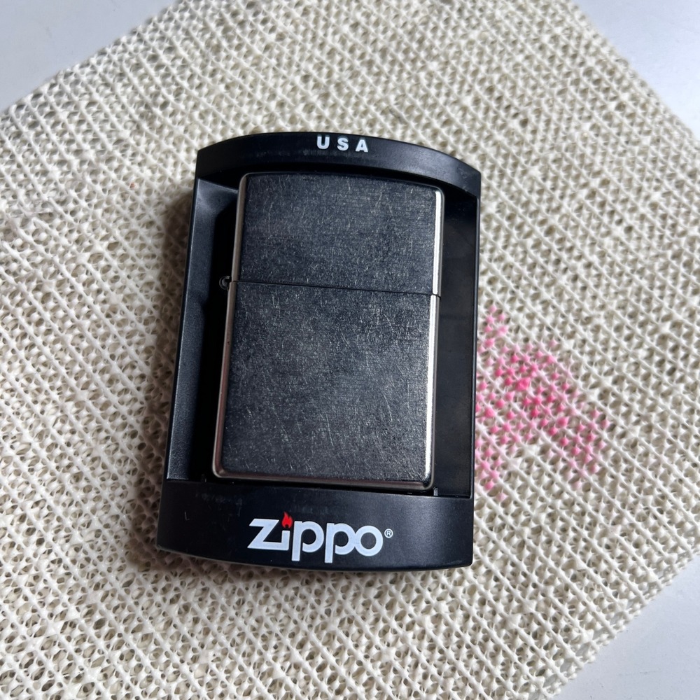 Zippo Street Chrome Windproof Lighter 2006 A 06 Made in USA New with Stand